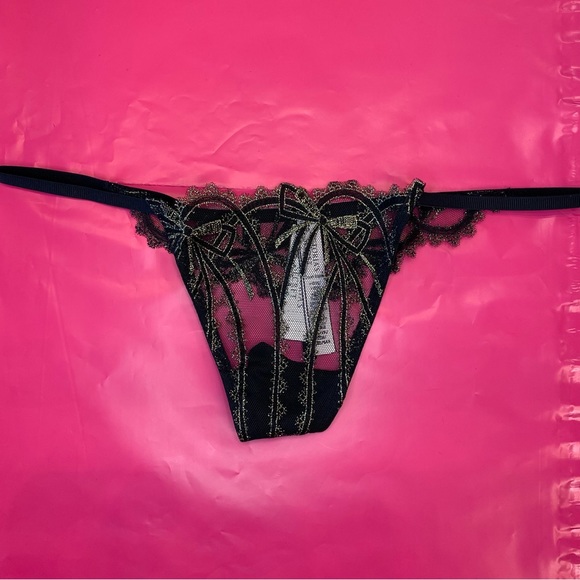 VS DREAM ANGELS Shine Lace V-String Panty Black Gorgeous Sexy NWT - Picture 12 of 16